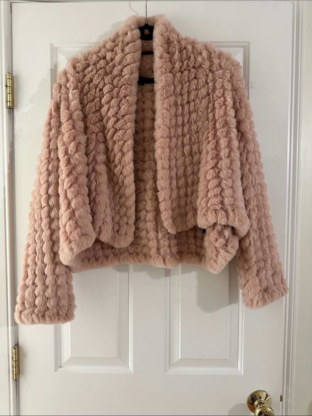 Love Token Cropped Faux-Fur Jacket in Blush